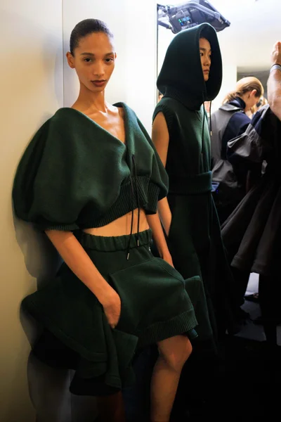 Look 5